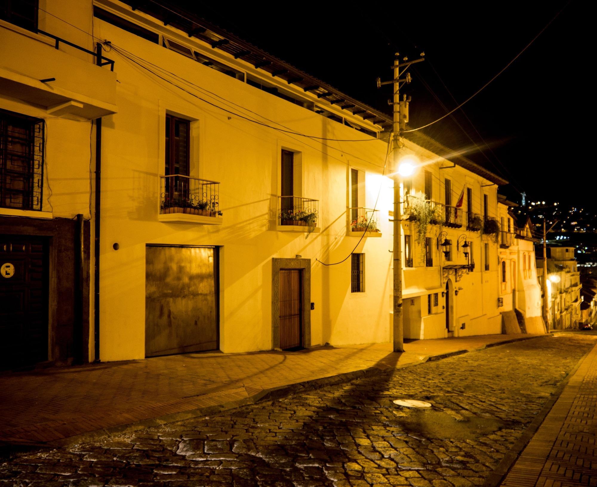 Hotel Casa Gardenia Quito Dış mekan fotoğraf